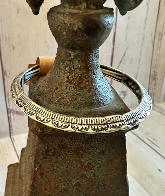 Silver Stretch Design Bracelet